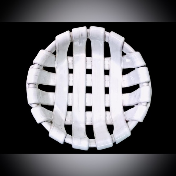 Tadinate Vintage Large Pottery Lattice Woven White Bread Fruit Handled Basket - Picture 3 of 10